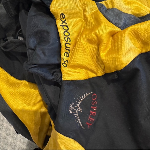 OSPREY Exposure 50 Men's Backpack in Yellow and Black - Picture 2 of 5